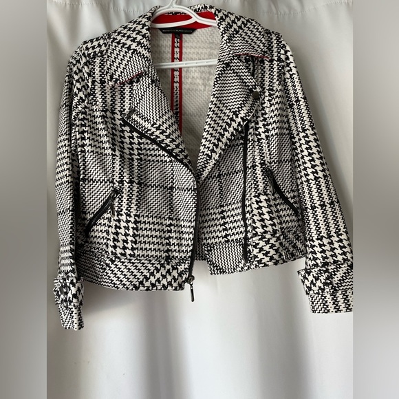 White House Black Market Houndstooth Blazer size 6P NWOT. Never worn - Picture 1 of 7